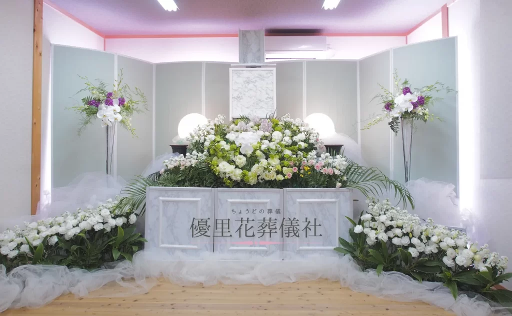 一日葬プラン花祭壇の画像